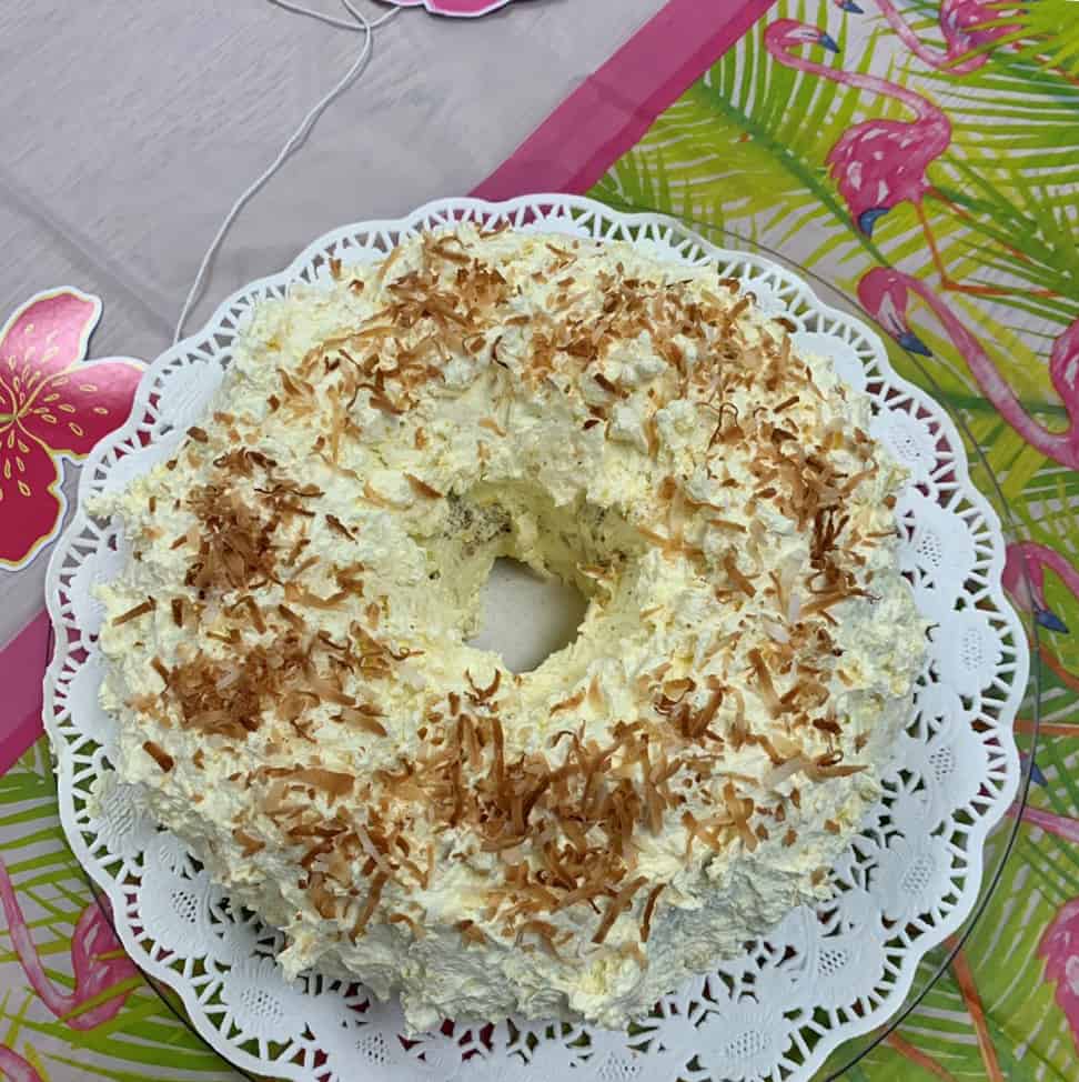 Hawaiianischer mattierter Kuchen mit Zitronenkuchen Aroma Rezept