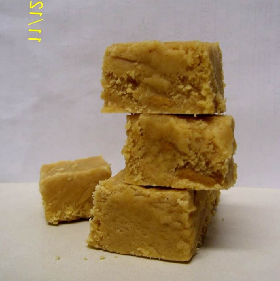 Sahnige Erdnussbutter Fudge mit Papaya Aroma Rezept